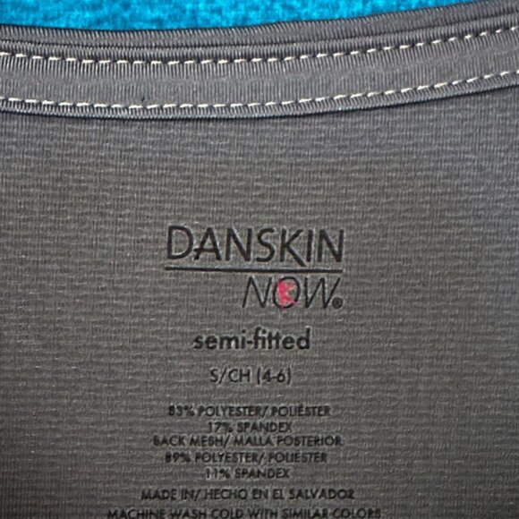 Danskin Now Semi-Fitted Athletic Tee, S (4-6) - Picture 3 of 3